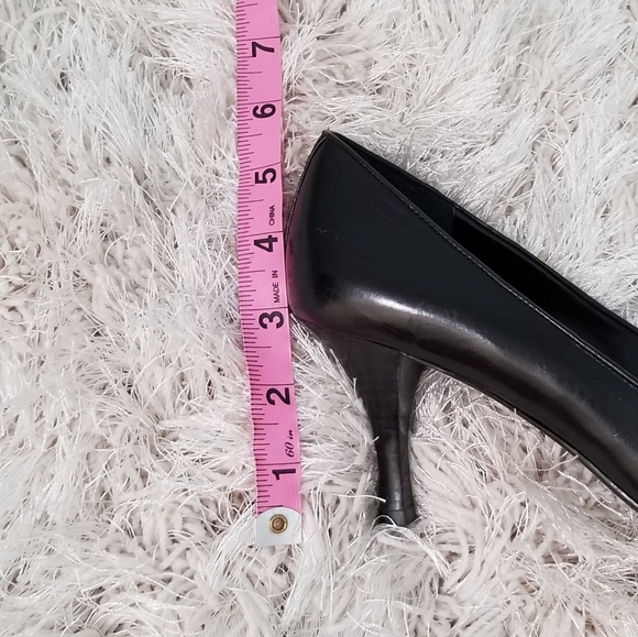 Heels - Picture 7 of 7